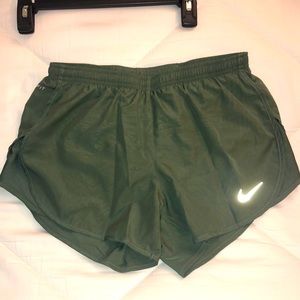 Nike running short